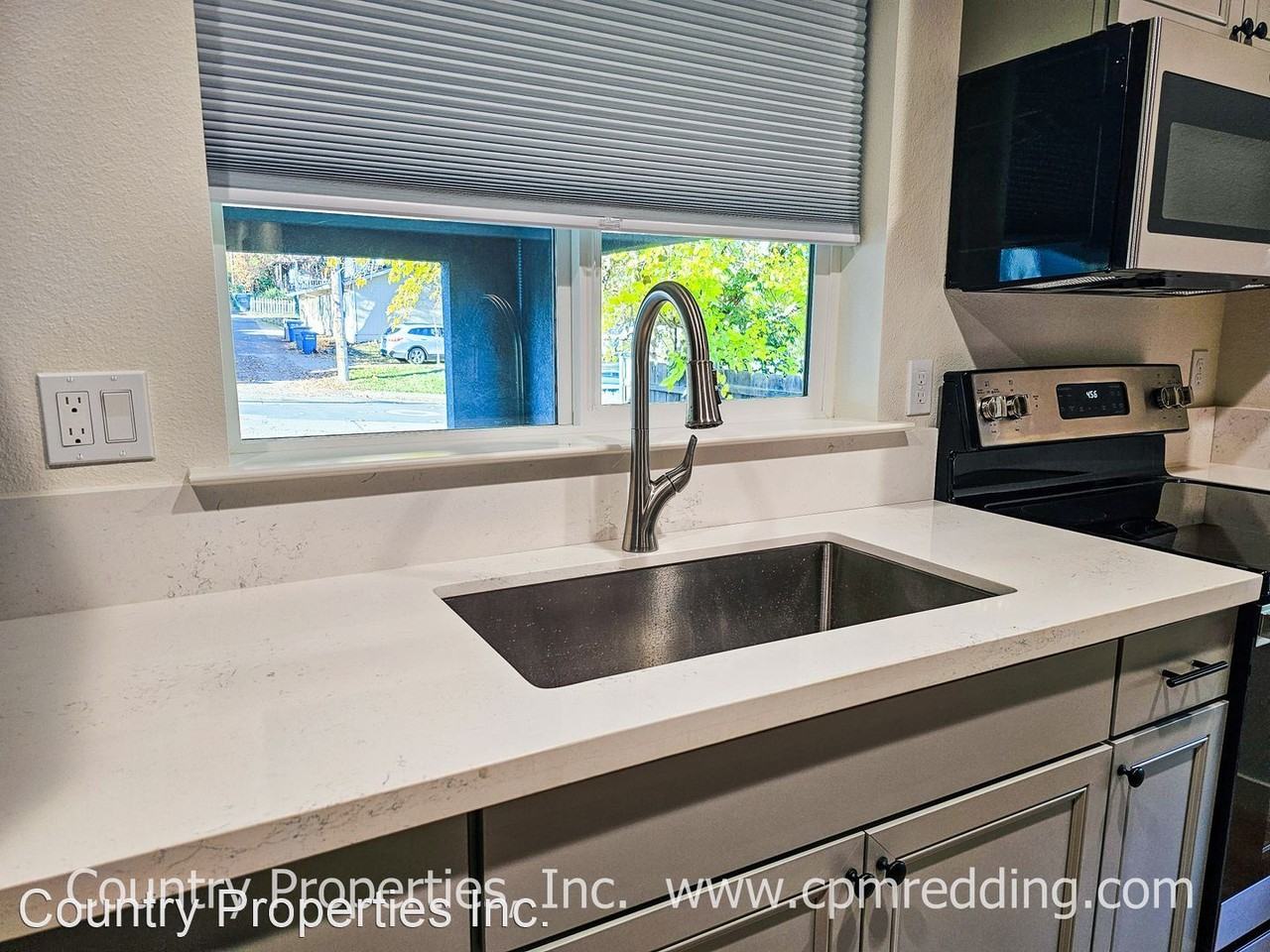1801 Willis St - Photo 3 of 17