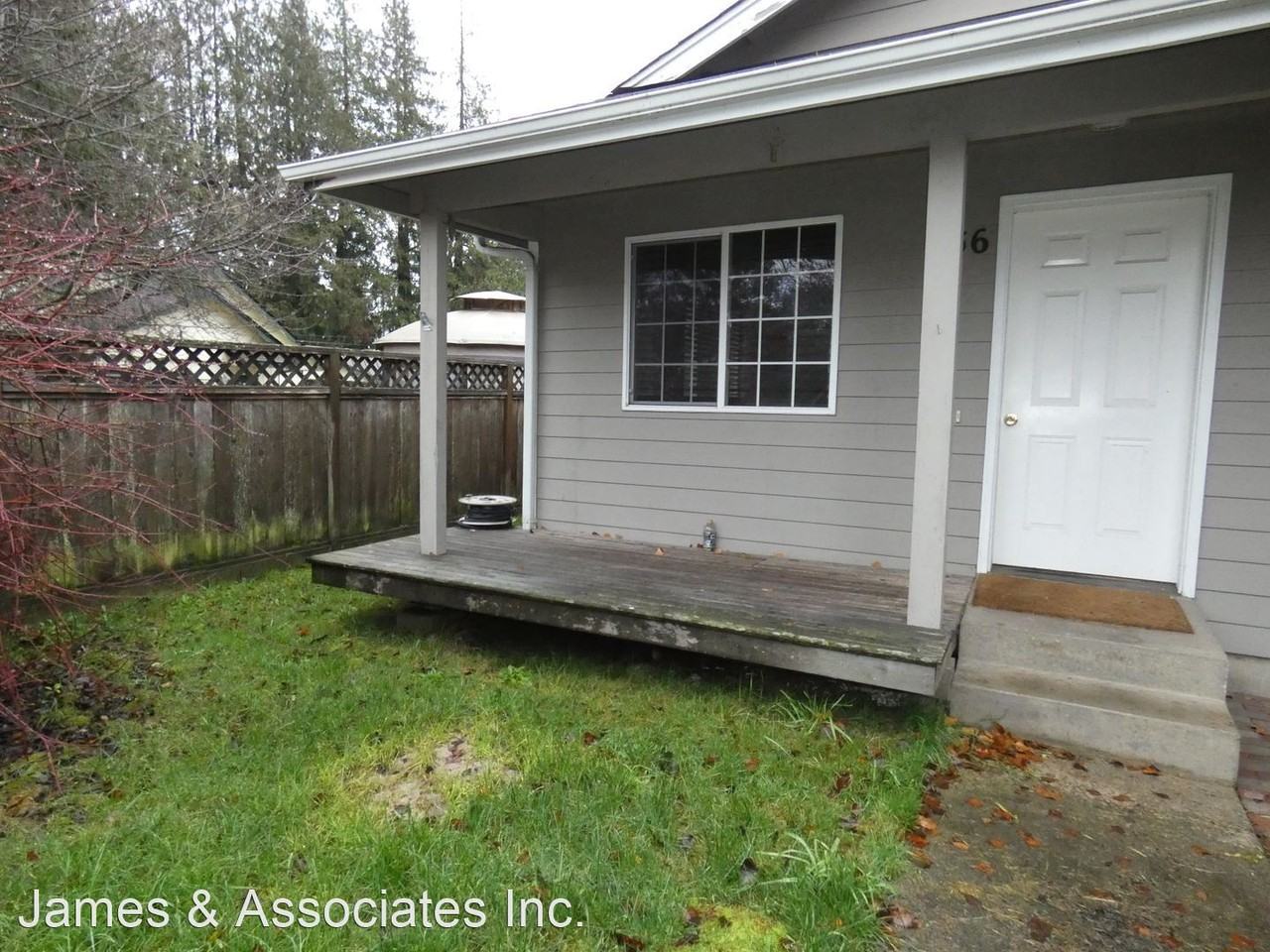 736 W 8th St - Photo 2 of 17