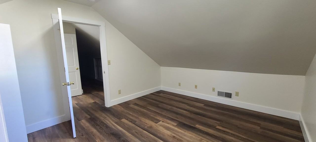 404 W. 6th St. - 404 W. 6th St - Photo 2 of 12