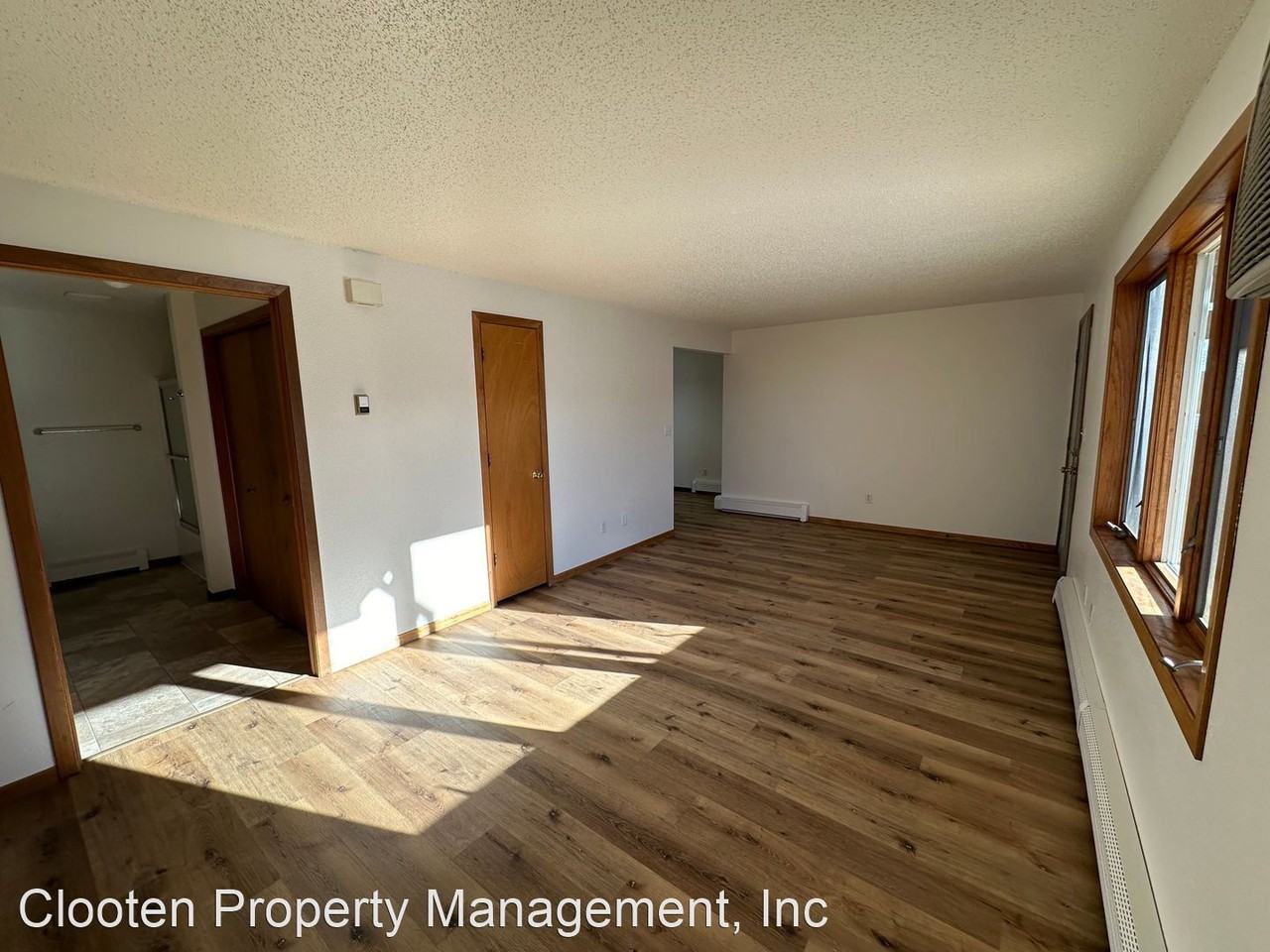 420 15th Street NE - Photo 2 of 9