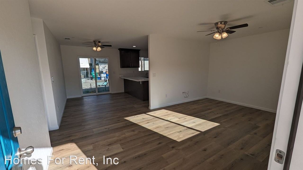 363 S. B St. - Photo 2 of 11