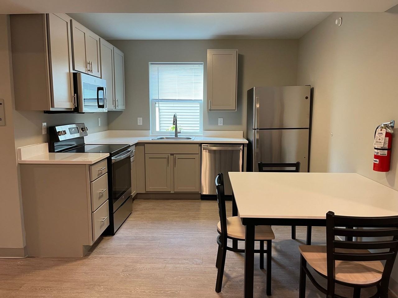 126 College Ave - Photo 2 of 29