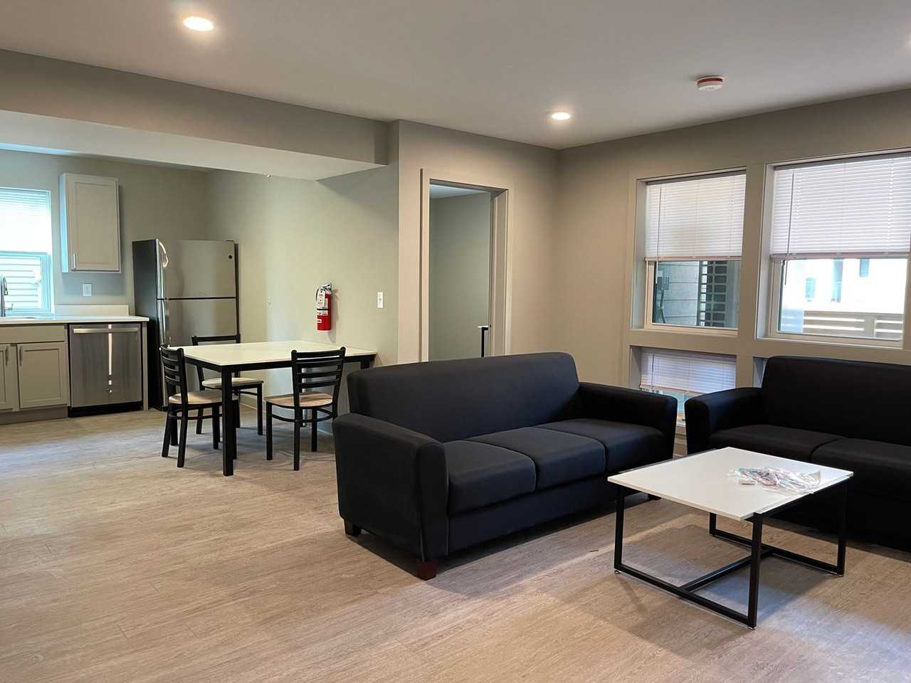 126 College Ave - Photo 4 of 29