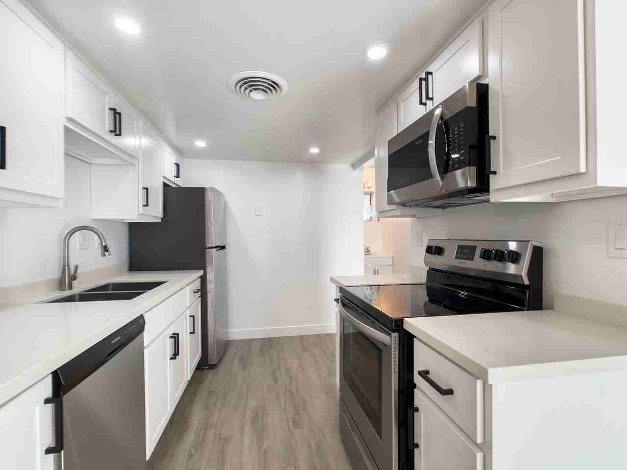 Fringe on 15th - Photo 7 of 18