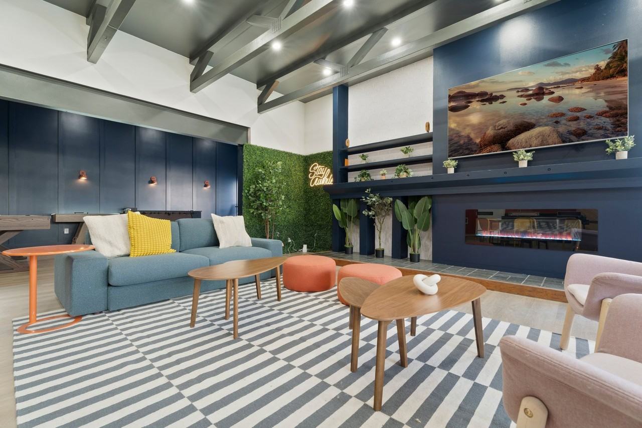 Discover the Serenity of University Park - Photo 2 of 50