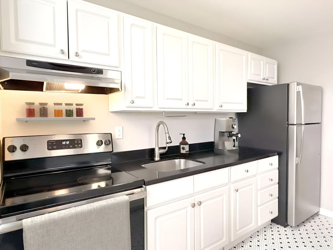 Clairemont Apartments - Photo 6 of 12