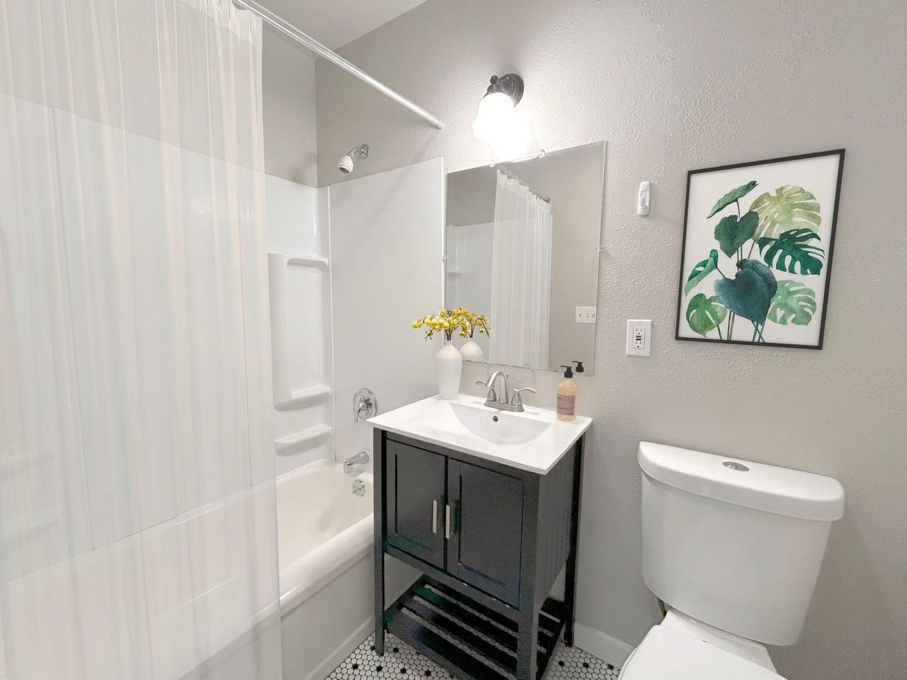 Clairemont Apartments - Photo 7 of 12