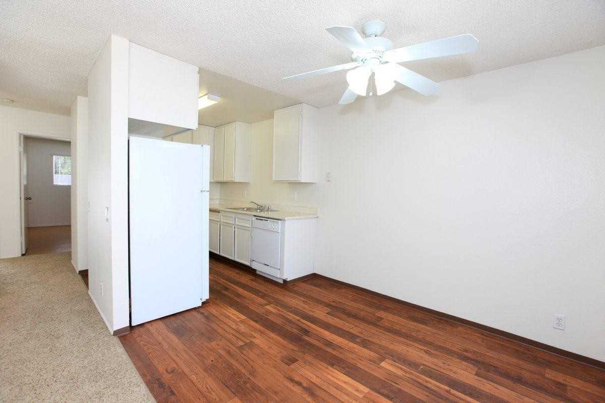 The Pines - Photo 3 of 34