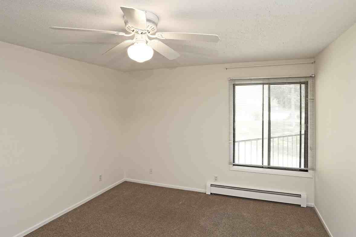 Granite Place-1011-11013 - Photo 4 of 32