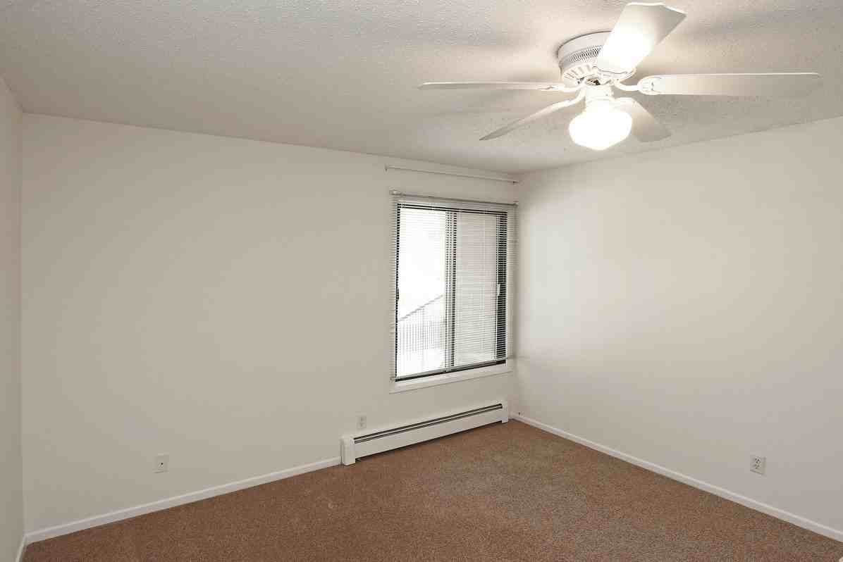 Granite Place-1011-11013 - Photo 4 of 50