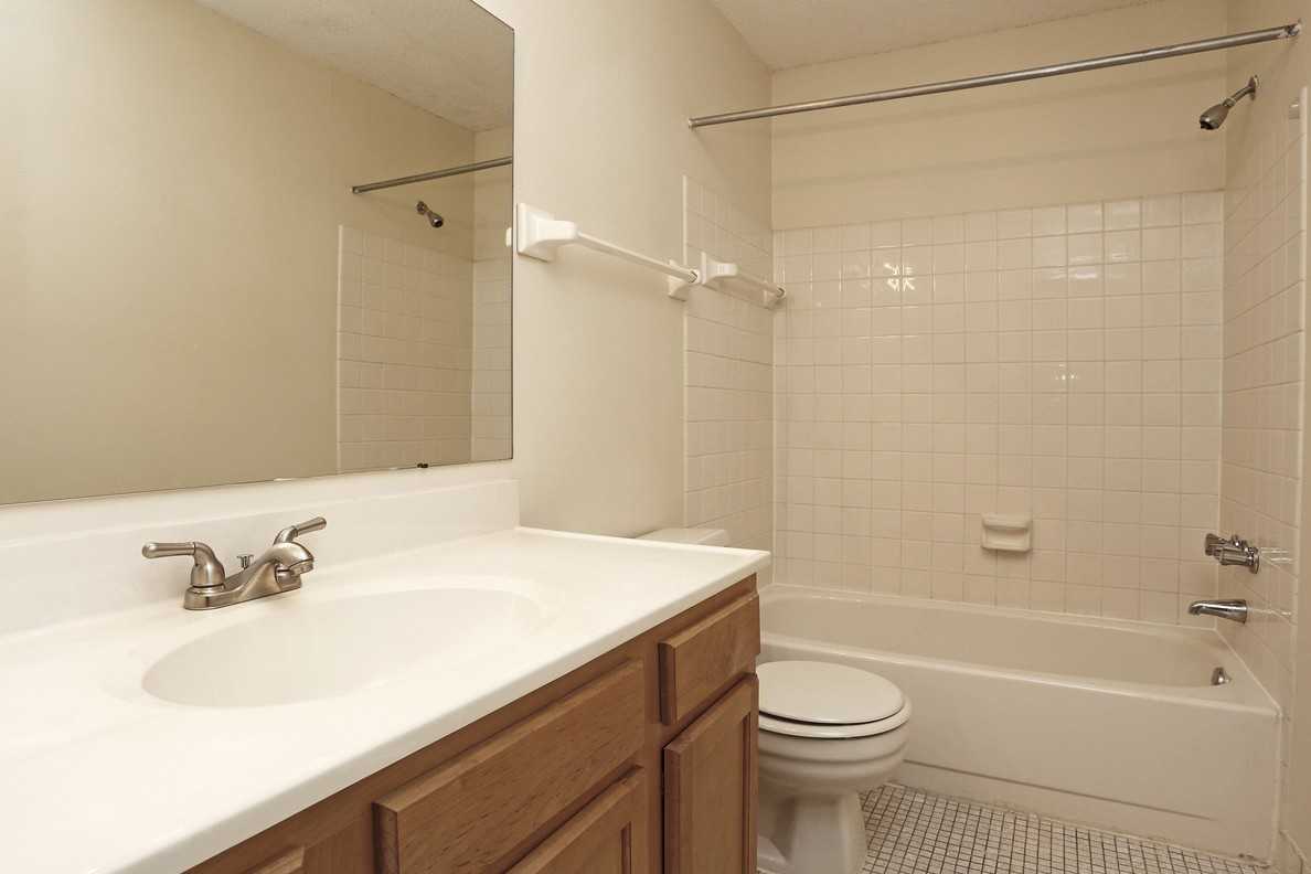Granite Place-1011-11013 - Photo 5 of 32