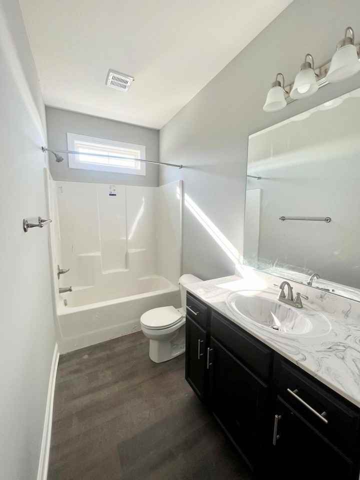 Stillwater Place Apartments - Photo 7 of 31