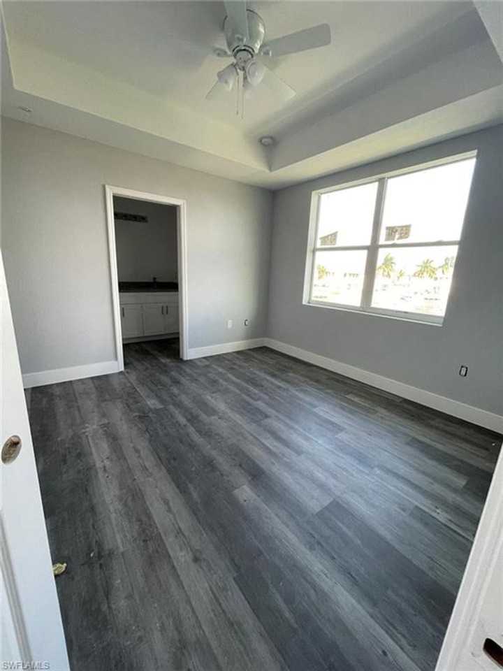 275 Sw 4th St - Photo 7 of 50