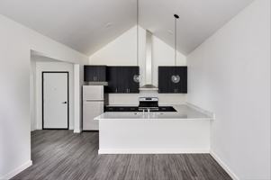 featured image of 909 Eastside St Se