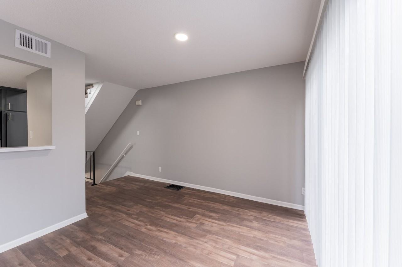 Wornall Place Apartments & Townhomes - Photo 5 of 22