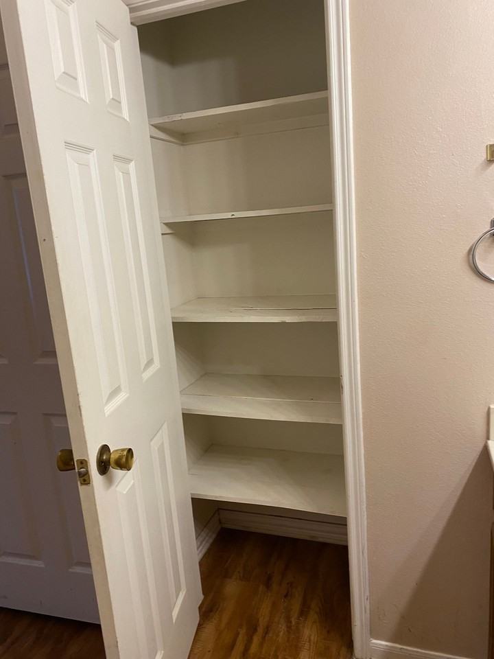 702 Avenue D - Photo 3 of 18