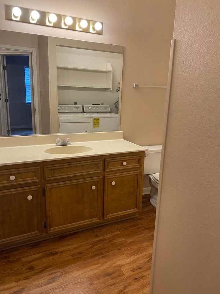 718 Avenue D - Photo 5 of 20