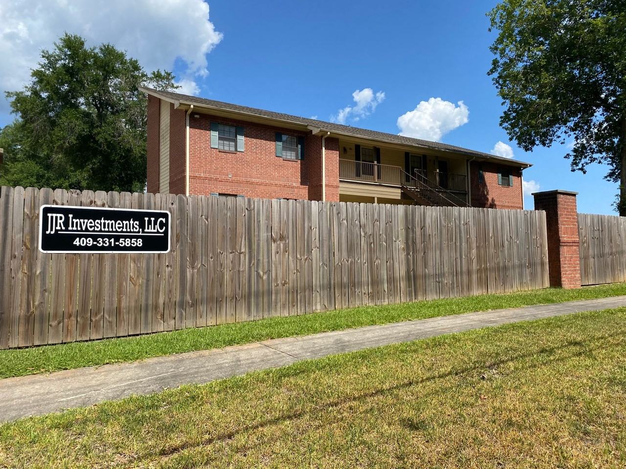 718 Avenue D - Photo 7 of 20