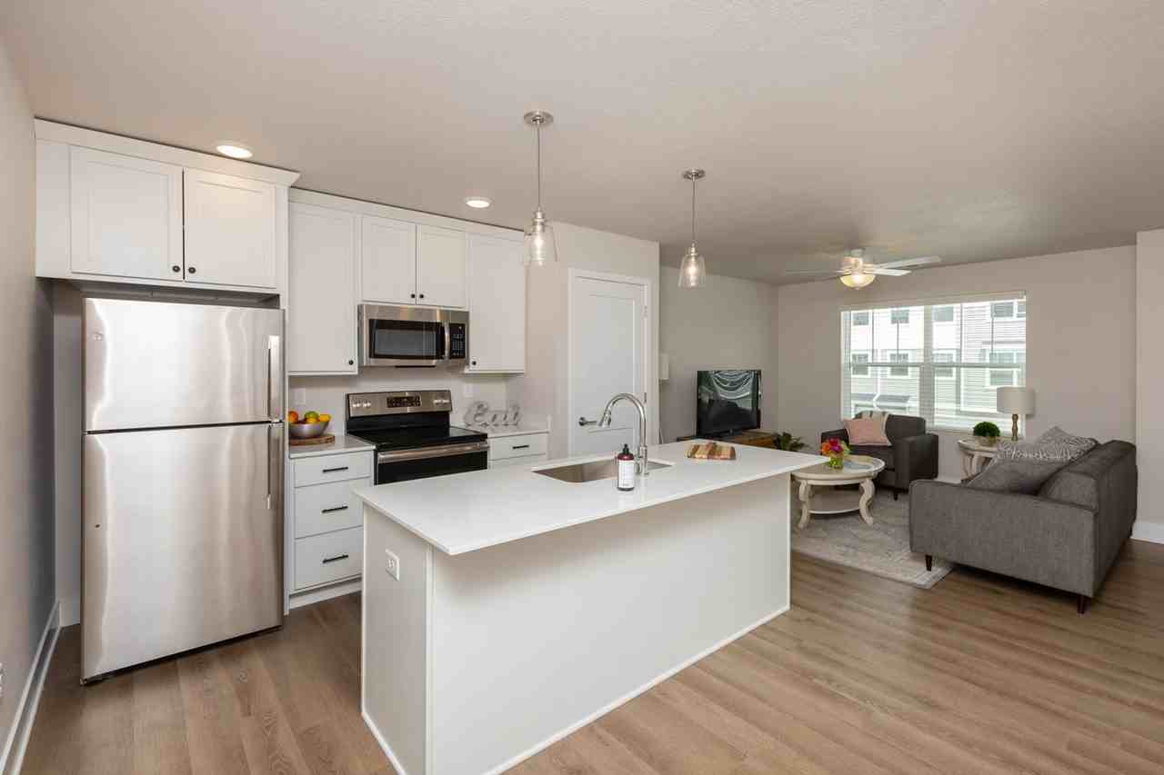 Northpointe Townhomes - Photo 5 of 42