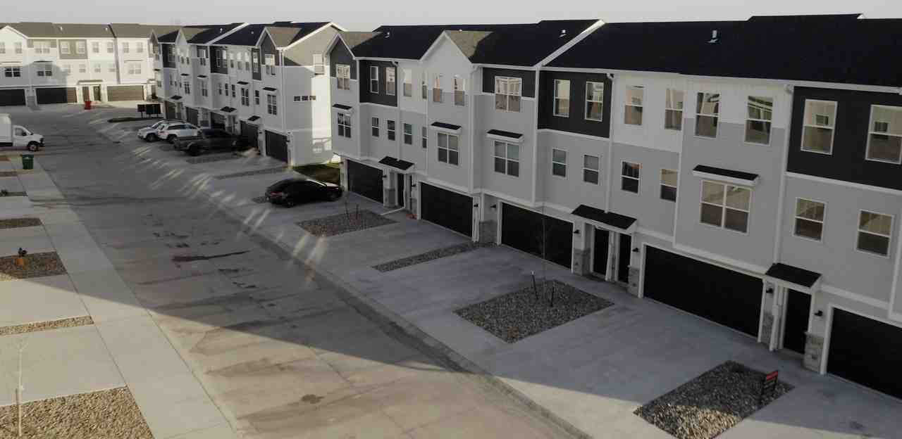 Northpointe Townhomes - Photo 2 of 43
