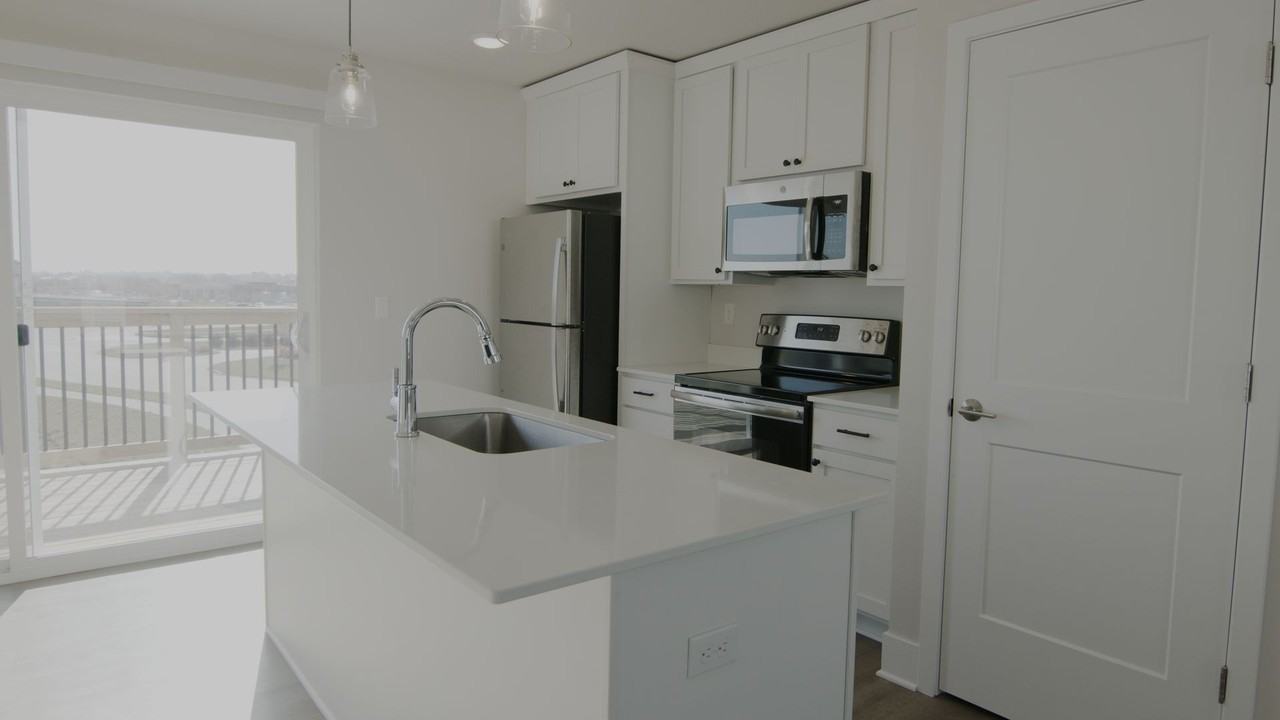 Northpointe Townhomes - Photo 4 of 43