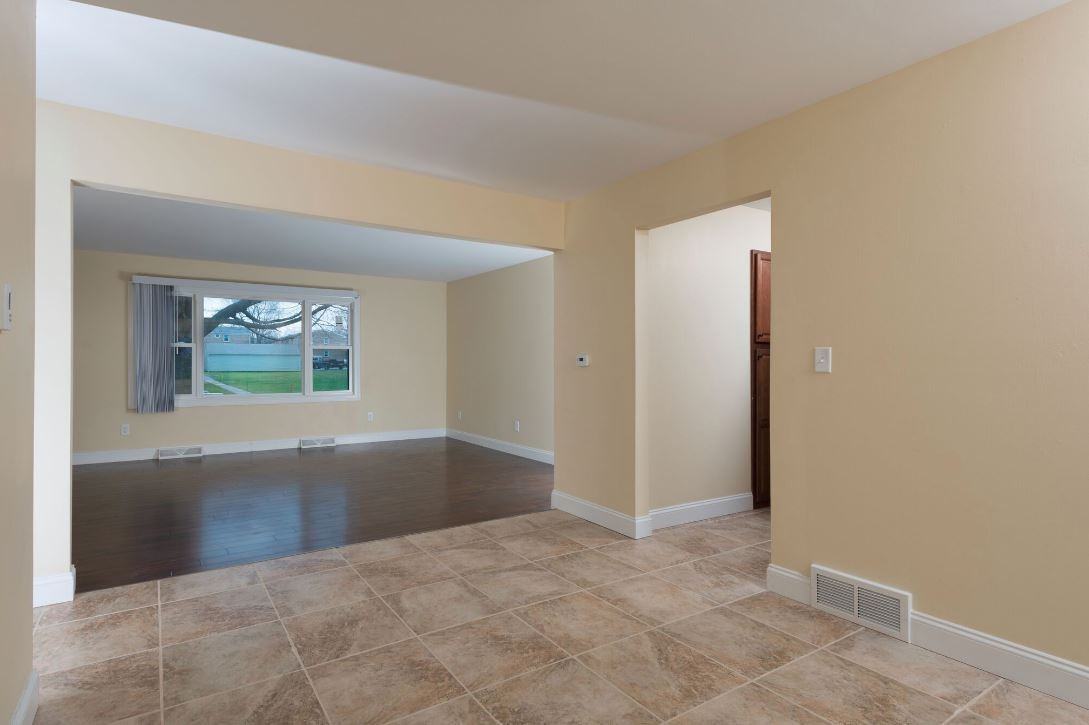 Luxury lakeside living in Hamburg - Photo 3 of 29