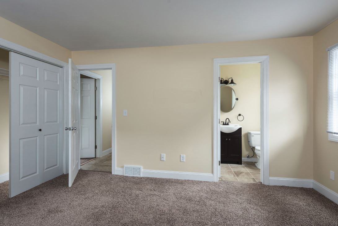 Luxury lakeside living in Hamburg - Photo 5 of 29