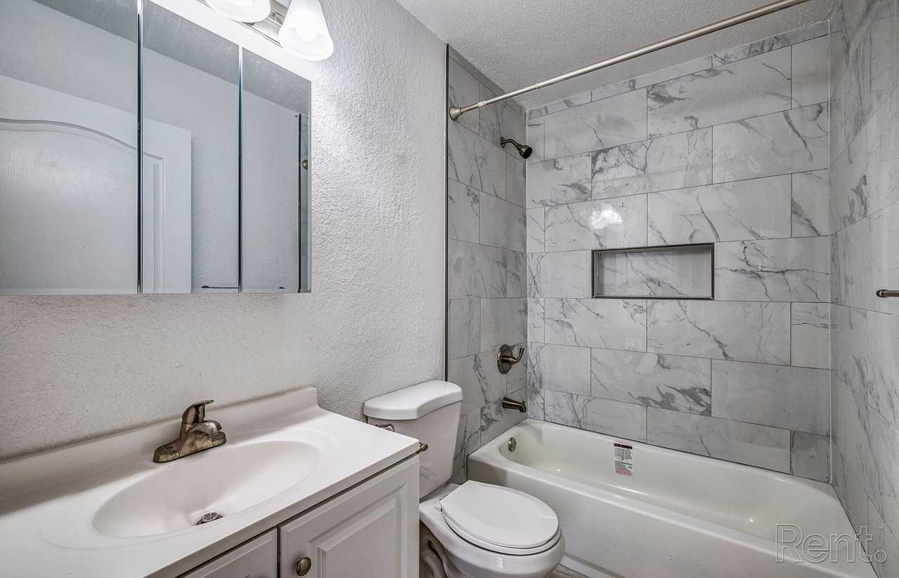 Everest Gardens - Photo 5 of 50