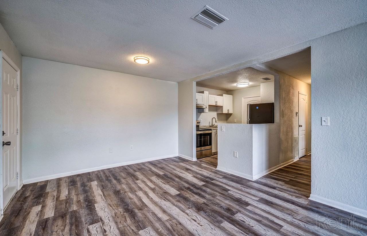 Everest Gardens - Photo 7 of 50