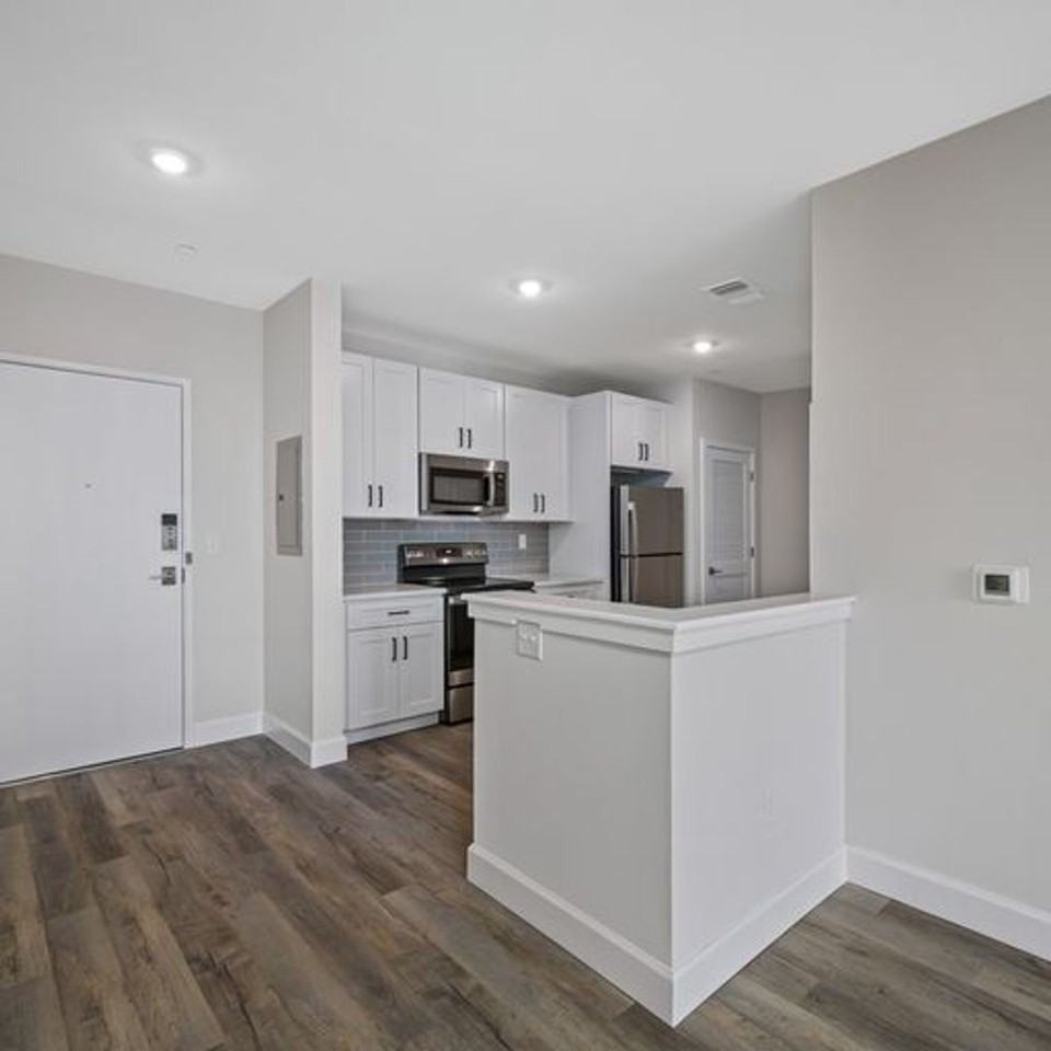 357 South - Photo 3 of 14