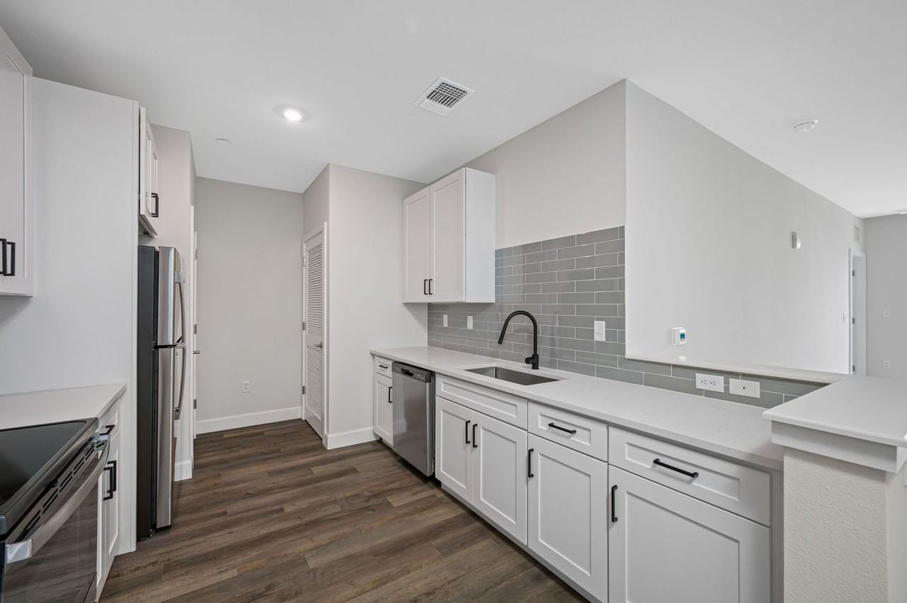 357 South - Photo 6 of 14