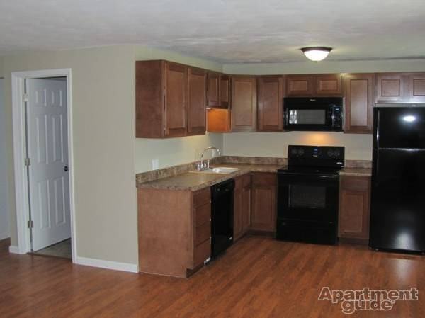 Parklawn Apartment Homes - Photo 6 of 15