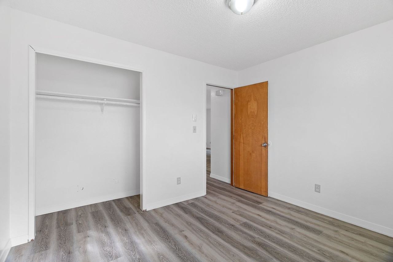 Hill Villa Apartments - Photo 7 of 8