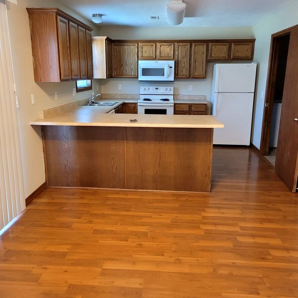 Park West II - Photo 3 of 9