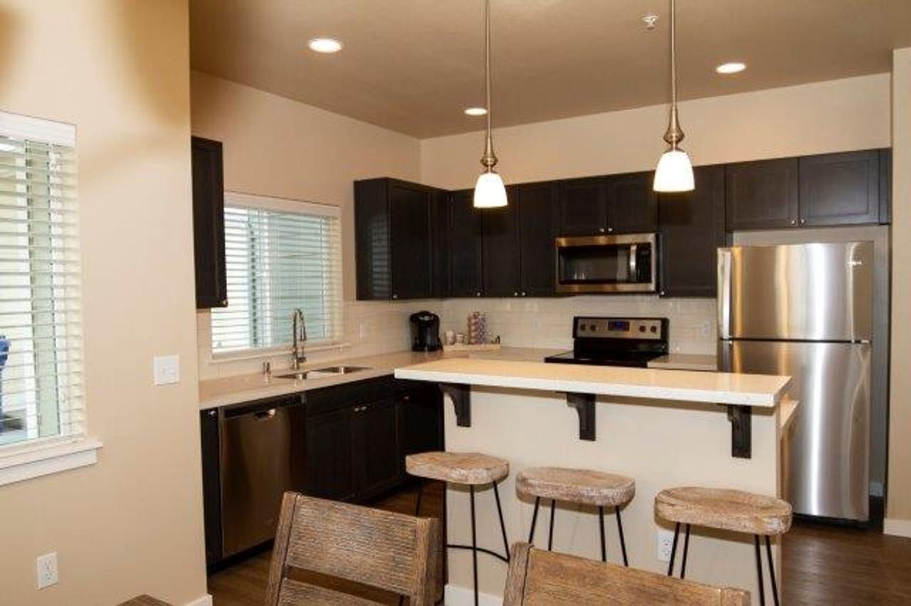 5026 Woodbine Dr Sw - Photo 5 of 23