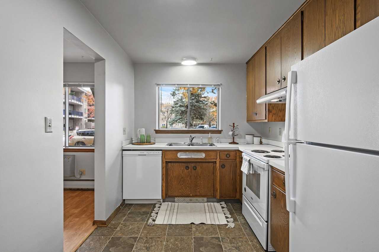 Imperial Heights Apartments - Photo 4 of 36