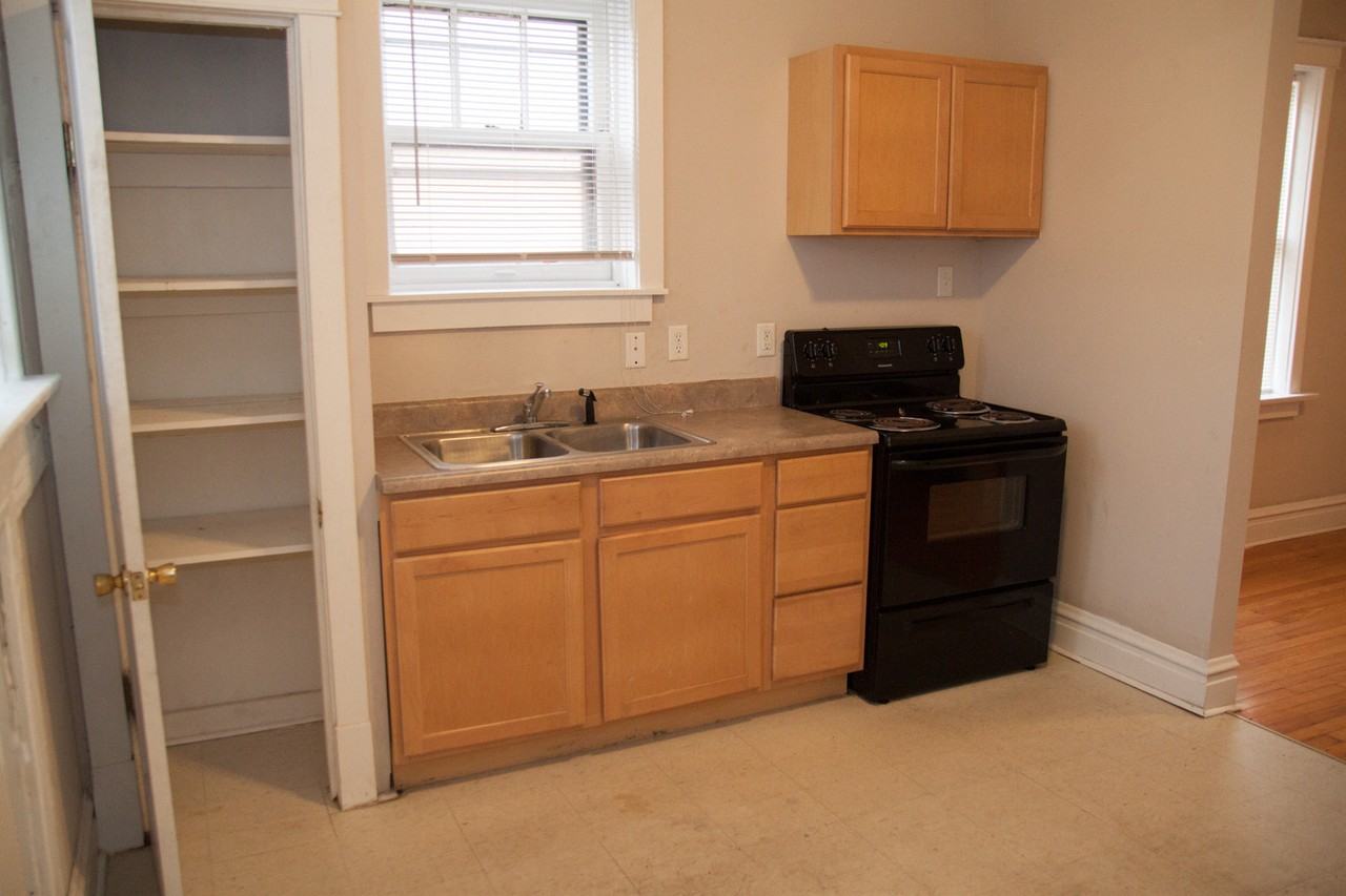 Pasadena Apartments - Photo 7 of 12