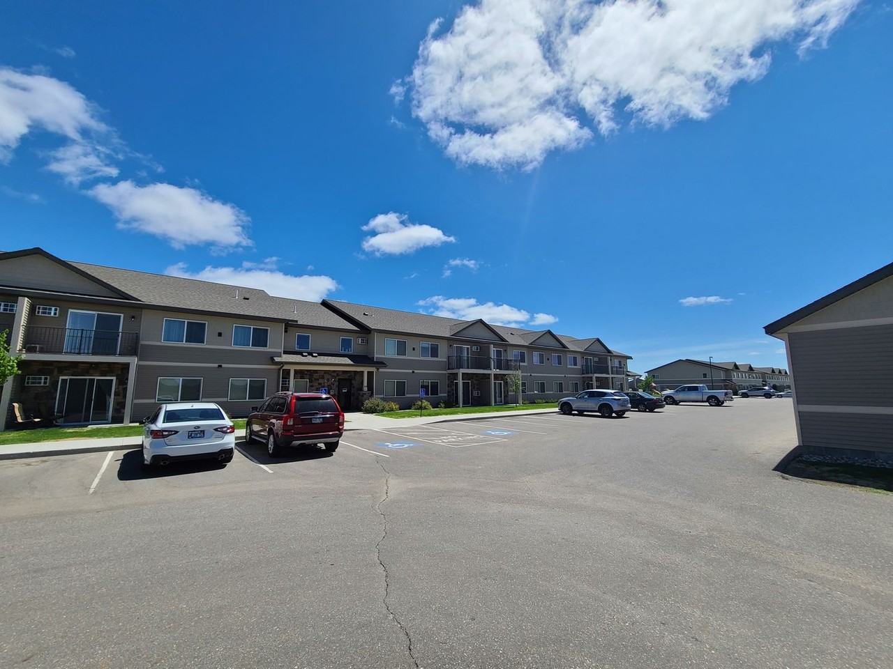 Pleasant Court Apts 2 - Photo 3 of 6