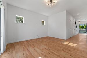 featured image of 826B Dennis St Sw