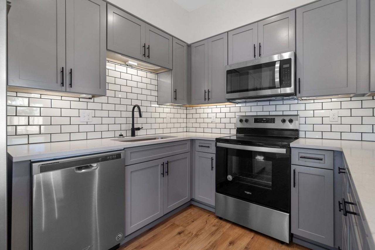 826B Dennis St Sw - Photo 7 of 50