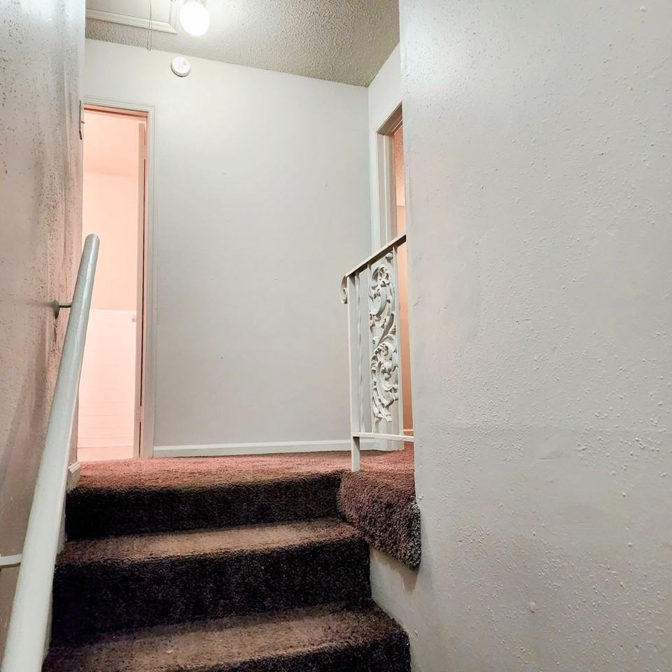 Kings Crossing Townhomes - Photo 2 of 9