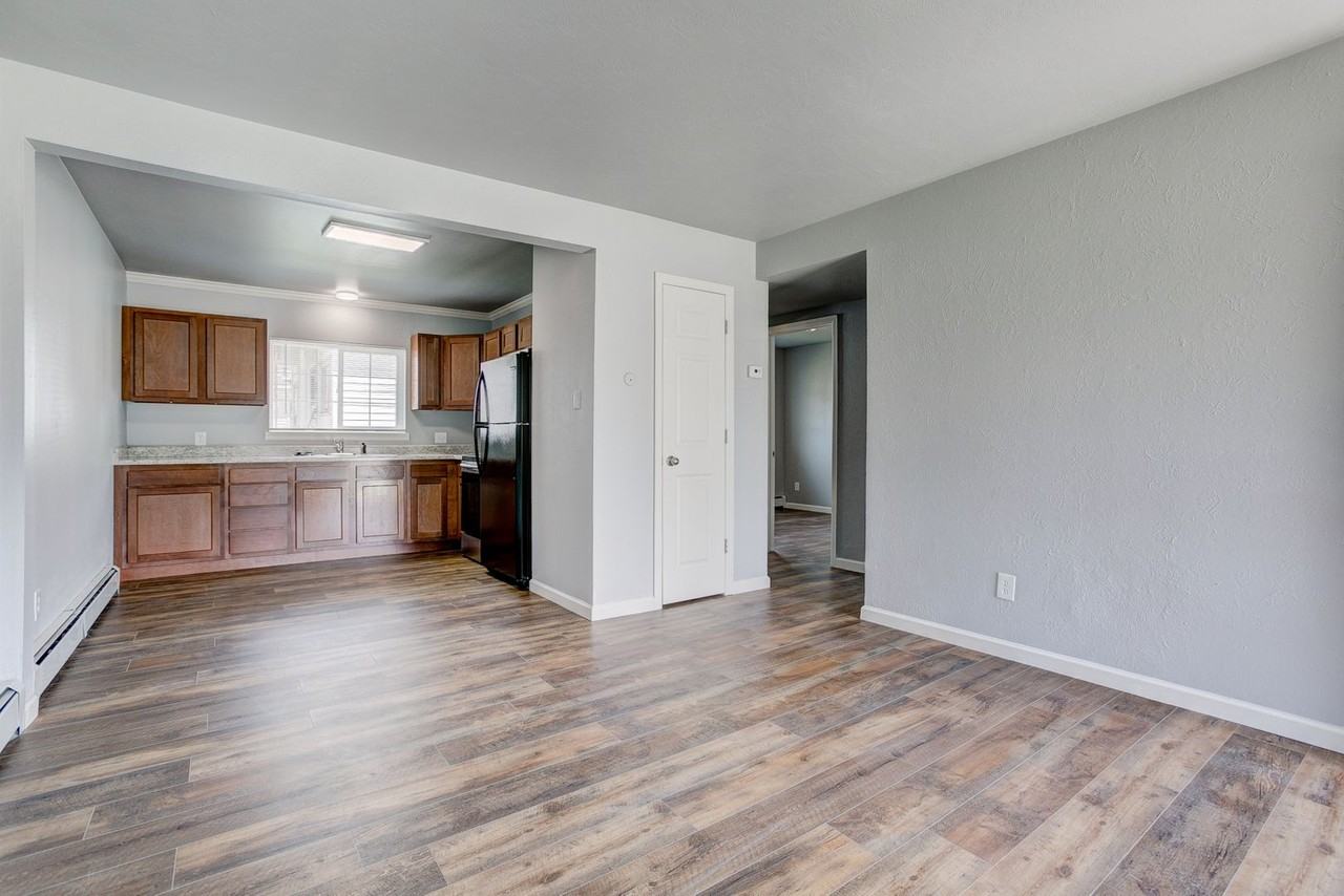 Washington Square - Photo 4 of 9