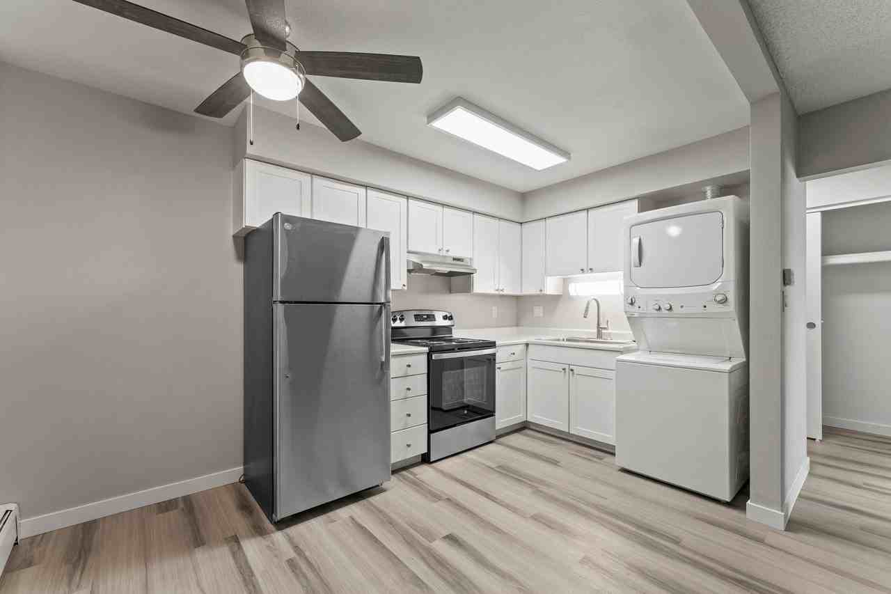Country Club Villas - Photo 3 of 13