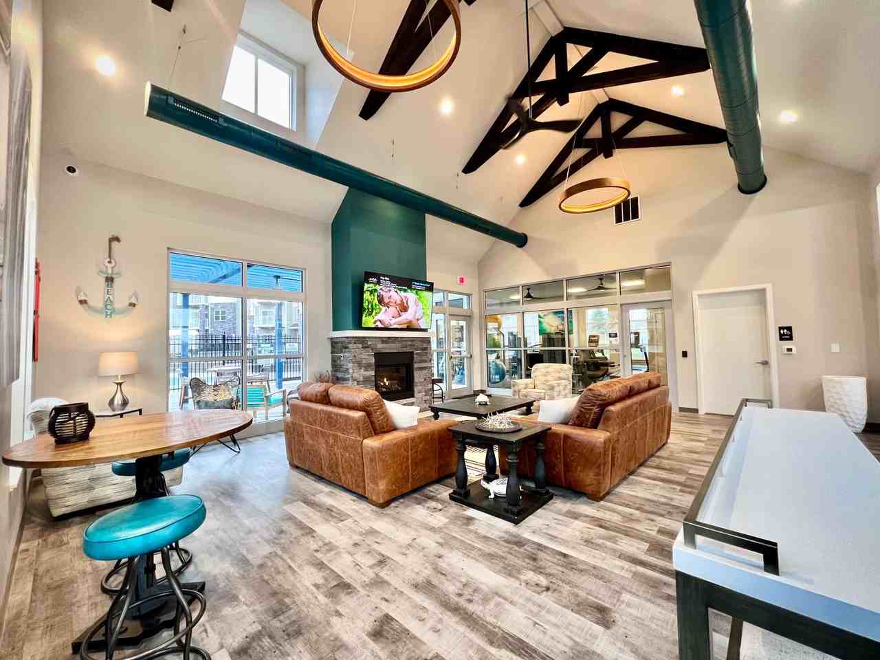 Waters Edge Apartments Bloomington - Photo 4 of 47