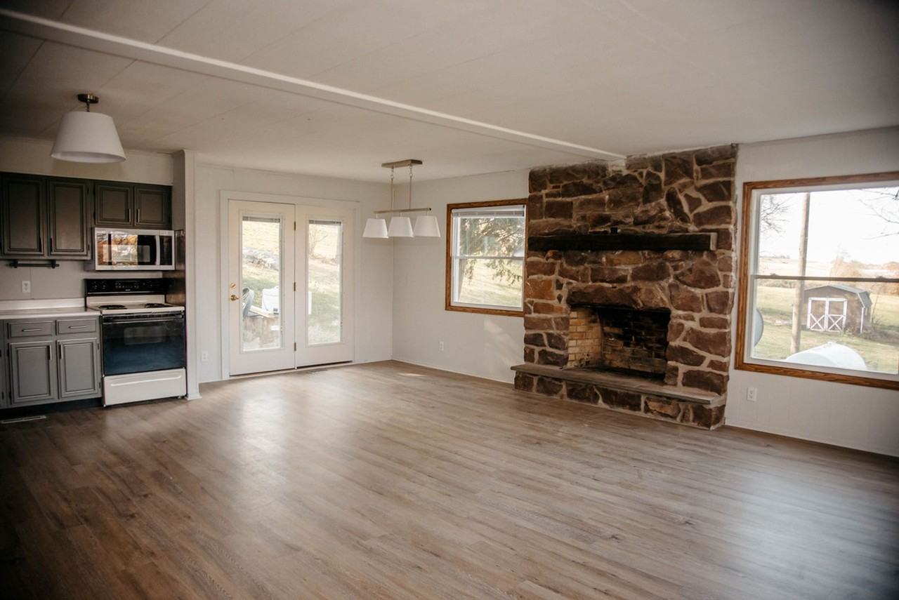 889 Mastersonville Rd - Photo 3 of 19