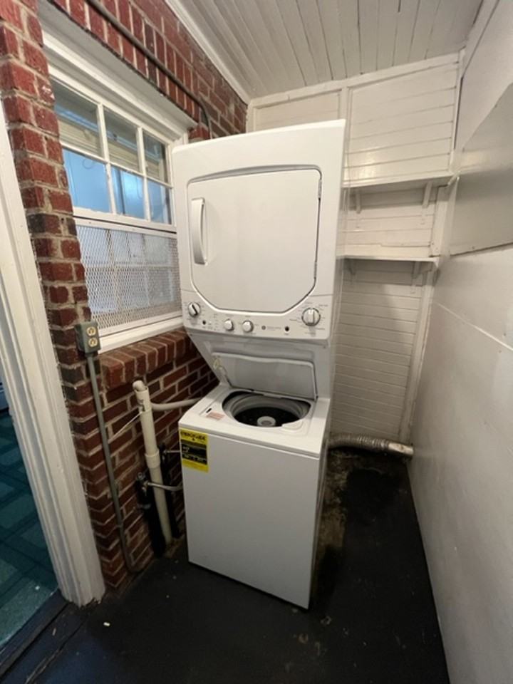 34 Melville Ave #B - Photo 7 of 13