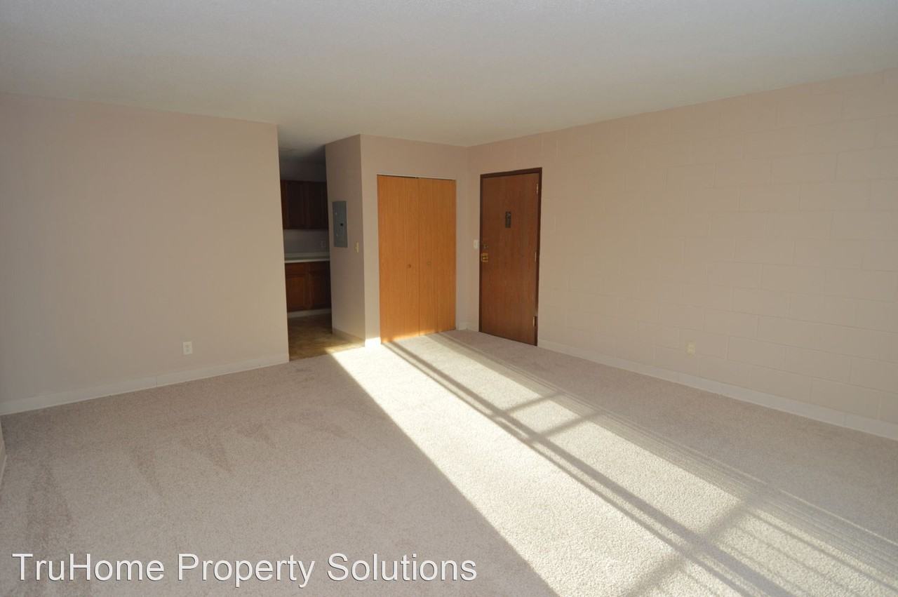 1416 10th Ave N - Photo 3 of 10