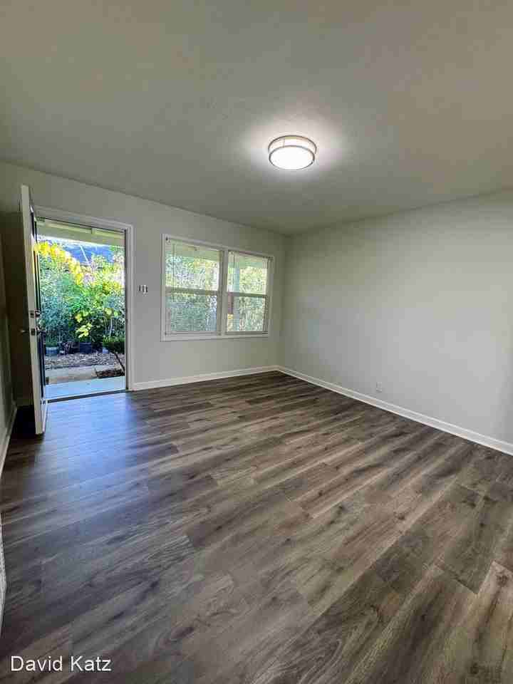 467 S. Buena Vista Avenue - Photo 3 of 12