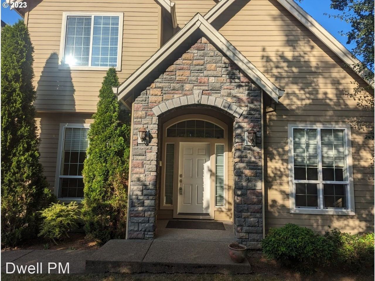 5640 Sw Stott Ave - Photo 2 of 34