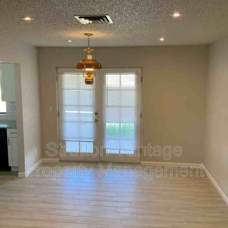 24978 W Boone Dr - Photo 2 of 15